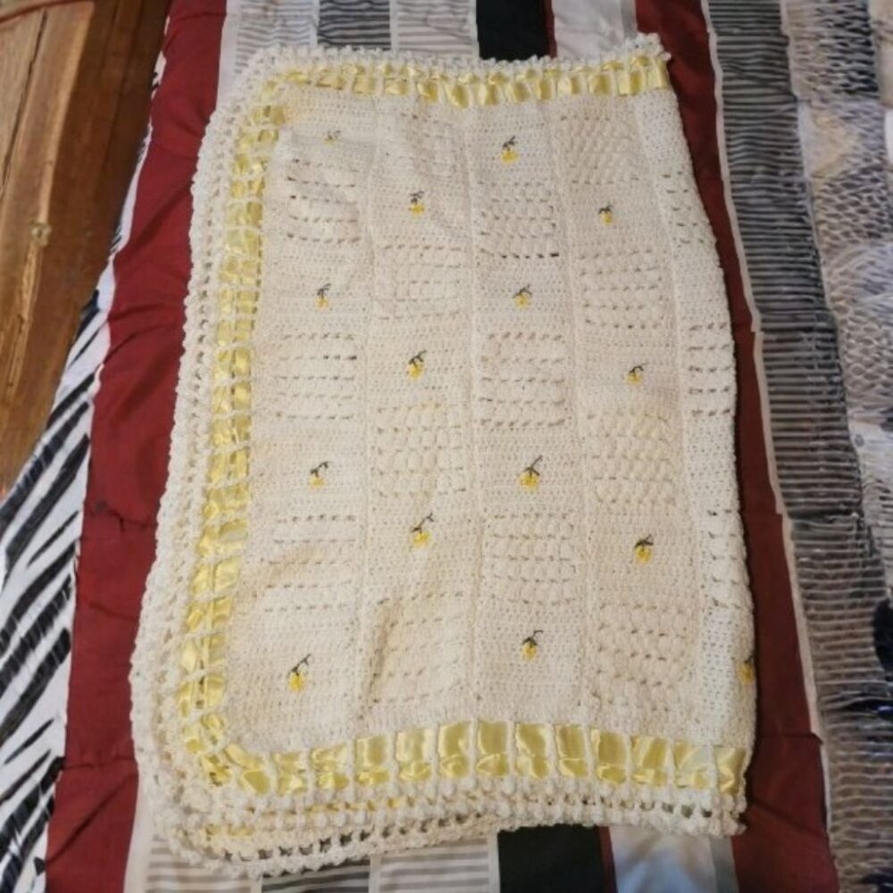 Handmade CROCHET Baby Blanket, Yellow Flower & Yellow Ribbon Edge, 4ft‎ X 3ft